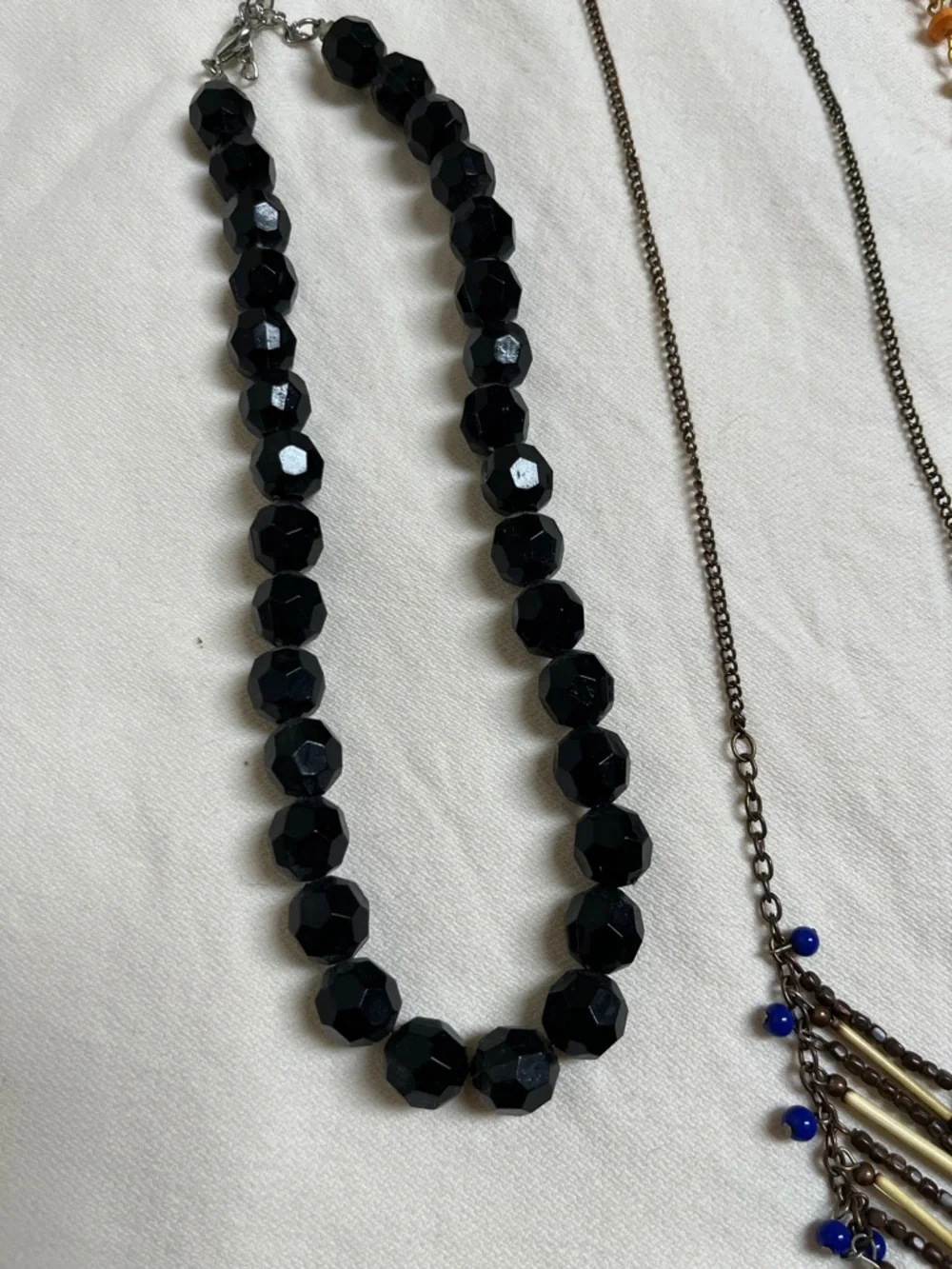Bundle of necklaces - Picture 5 of 7